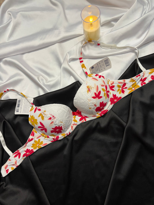 Steffy lingerie floral bra