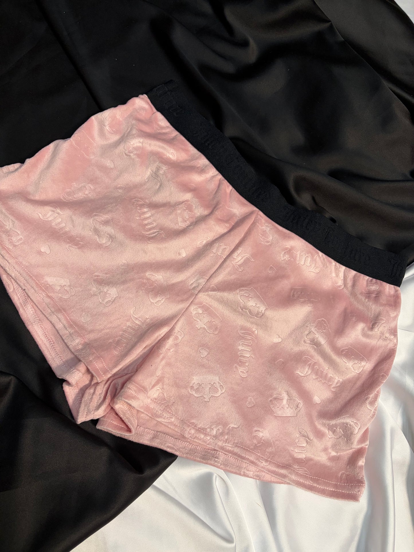 Juicy couture velvet short | M