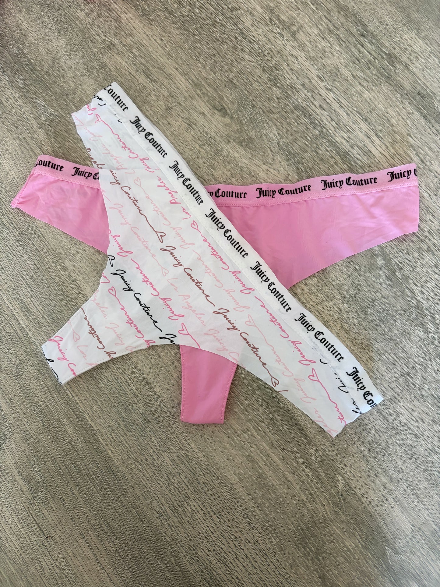 Juicy couture pack of 2 laser cut seamless thongs | L