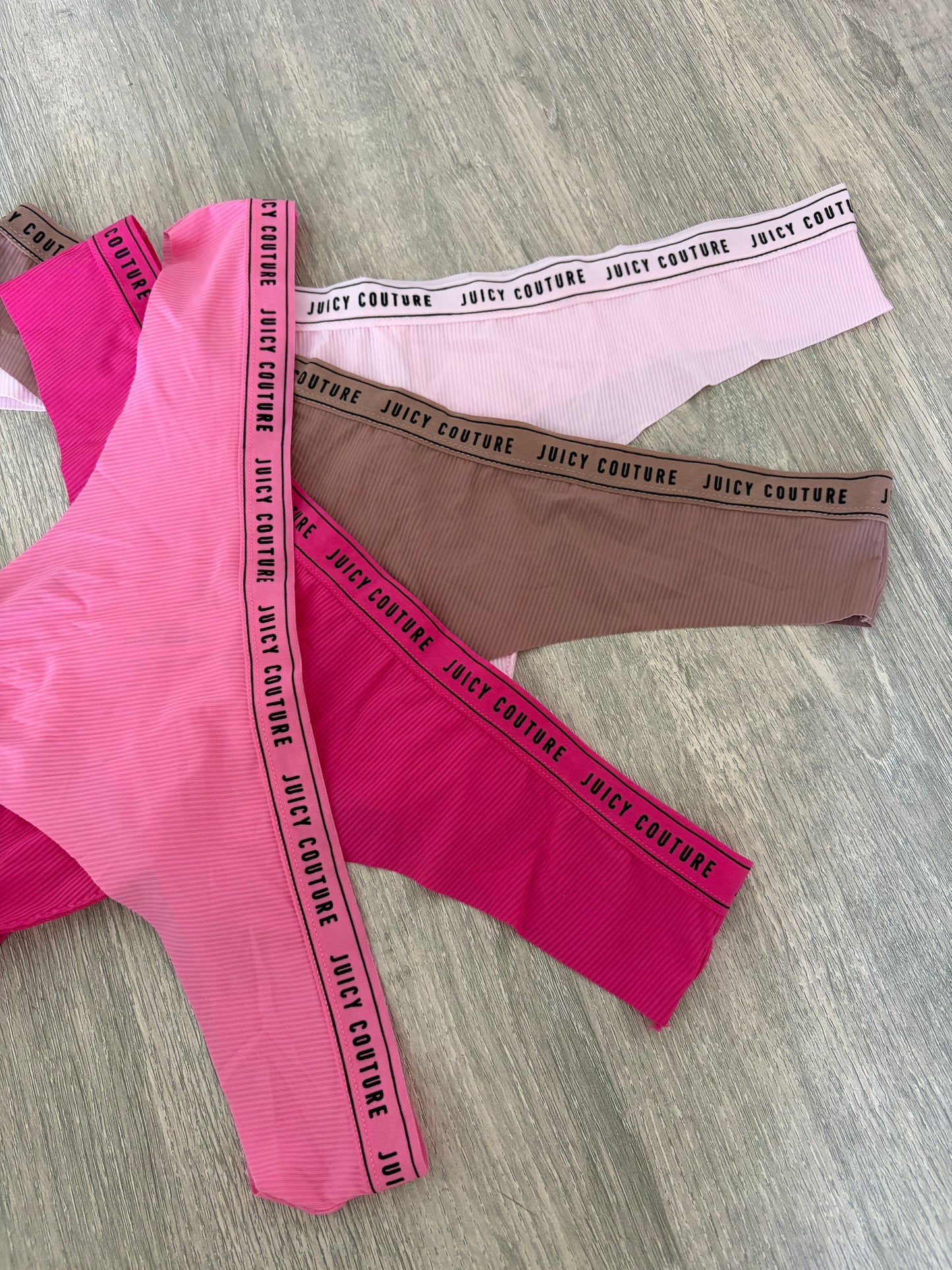 Juicy couture pack of 4 laser cut seamless thongs | XL