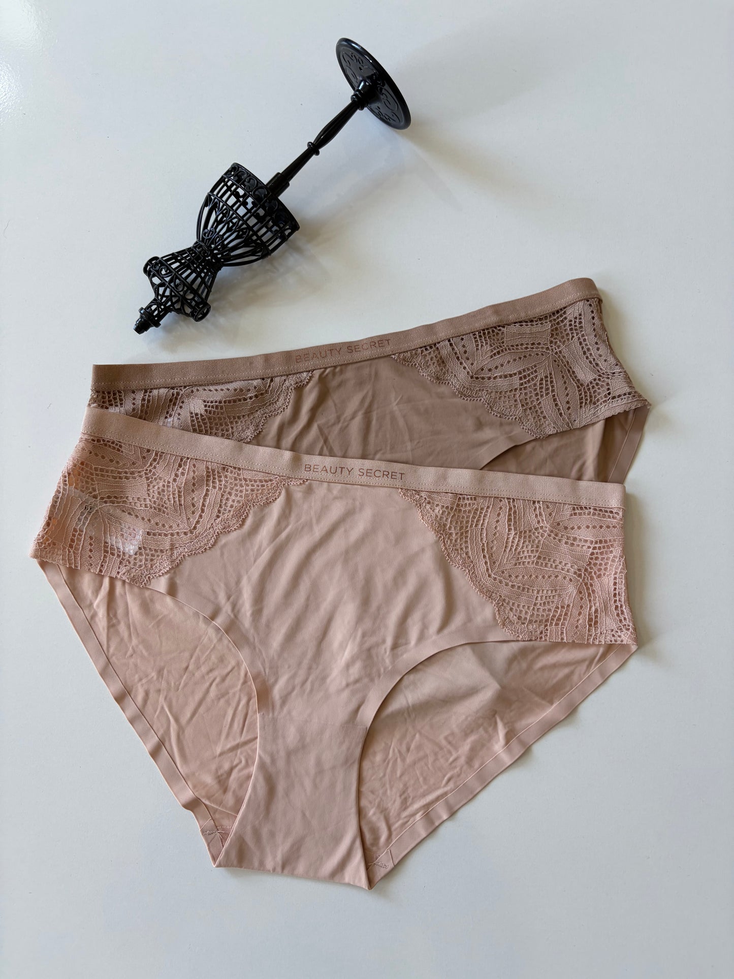 Beauty secret set of 2 laser cut | M