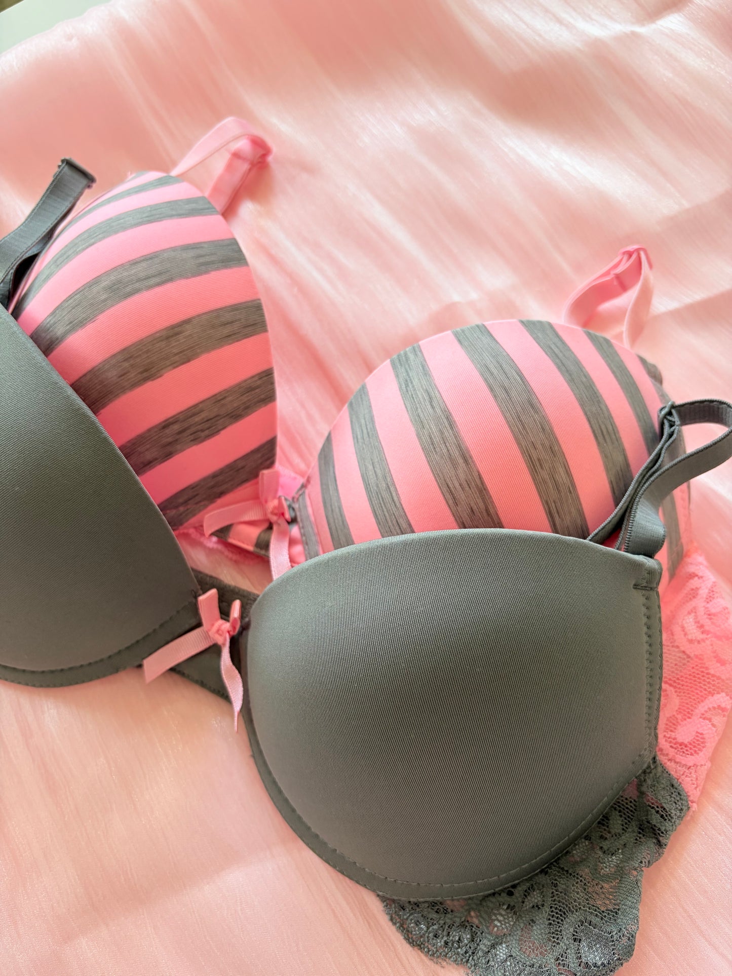 XOXO set of push up bras | 34/75 B