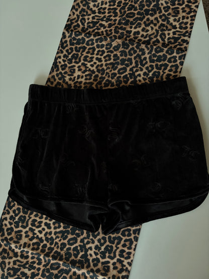 Juicy couture velvet shorts | L