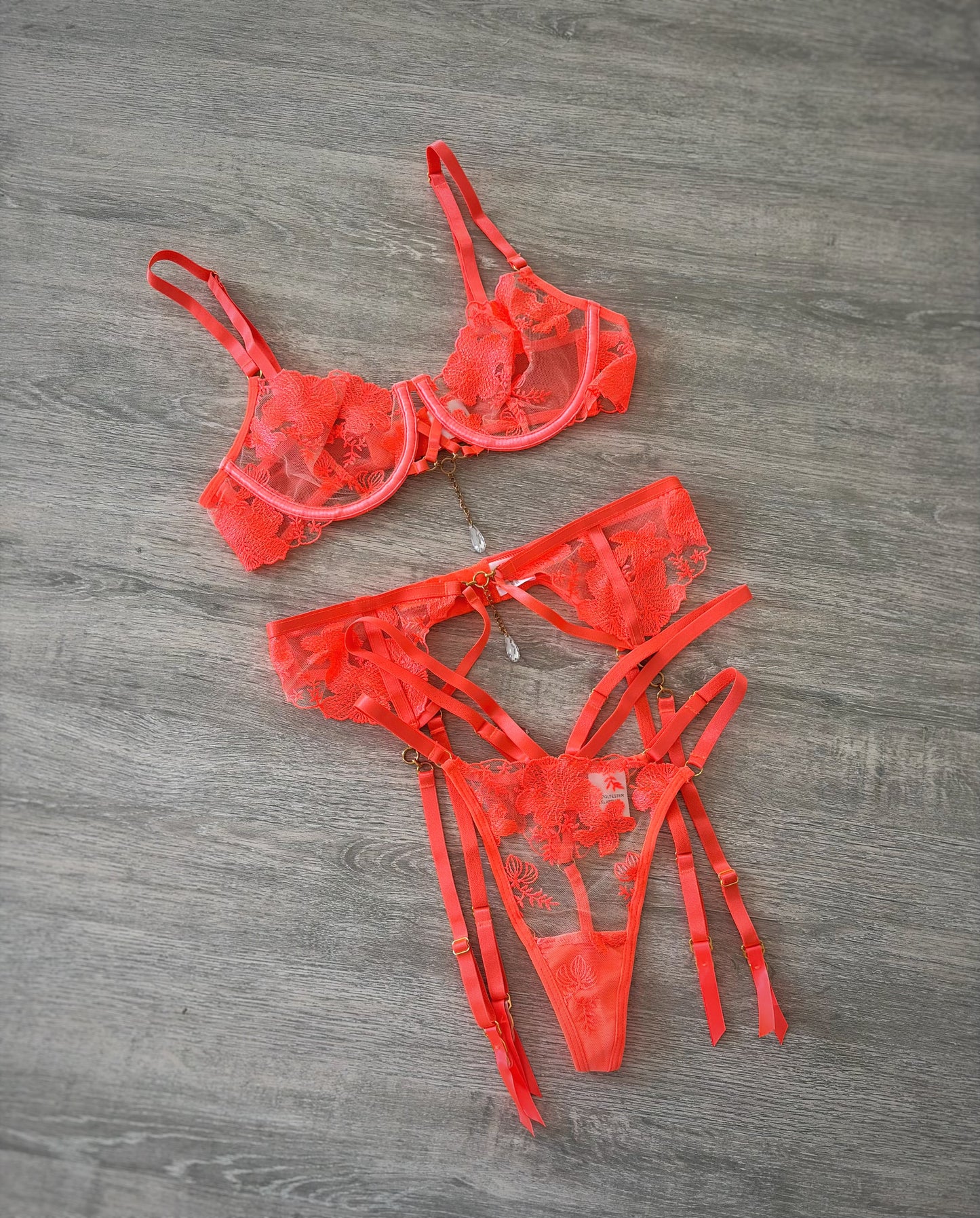 Scarlet bloom lingerie set of 3