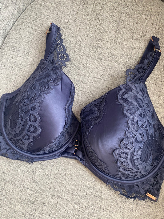 Hunkmoller | 34/75 DD