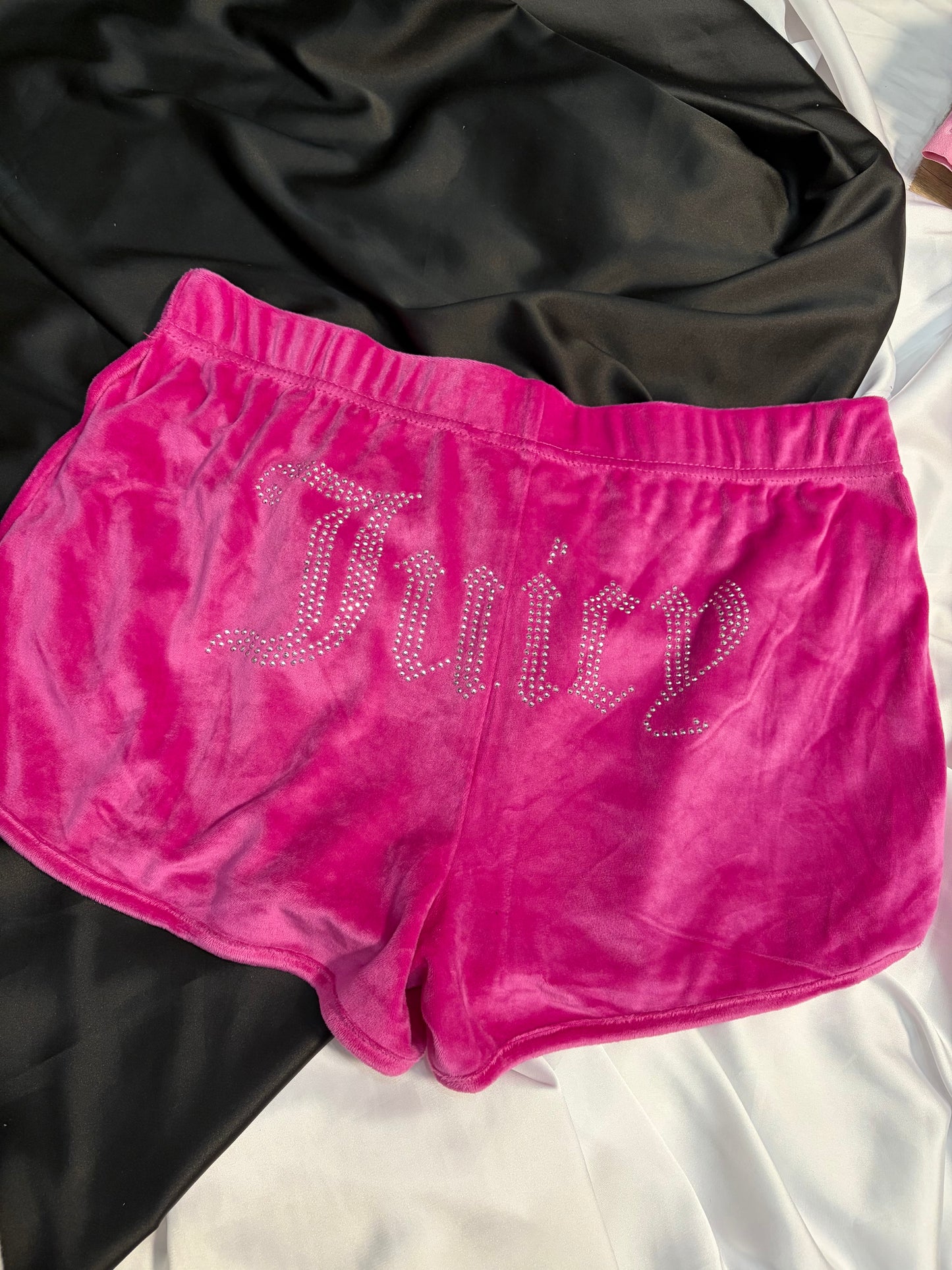 Juicy couture velvet short | L & XL