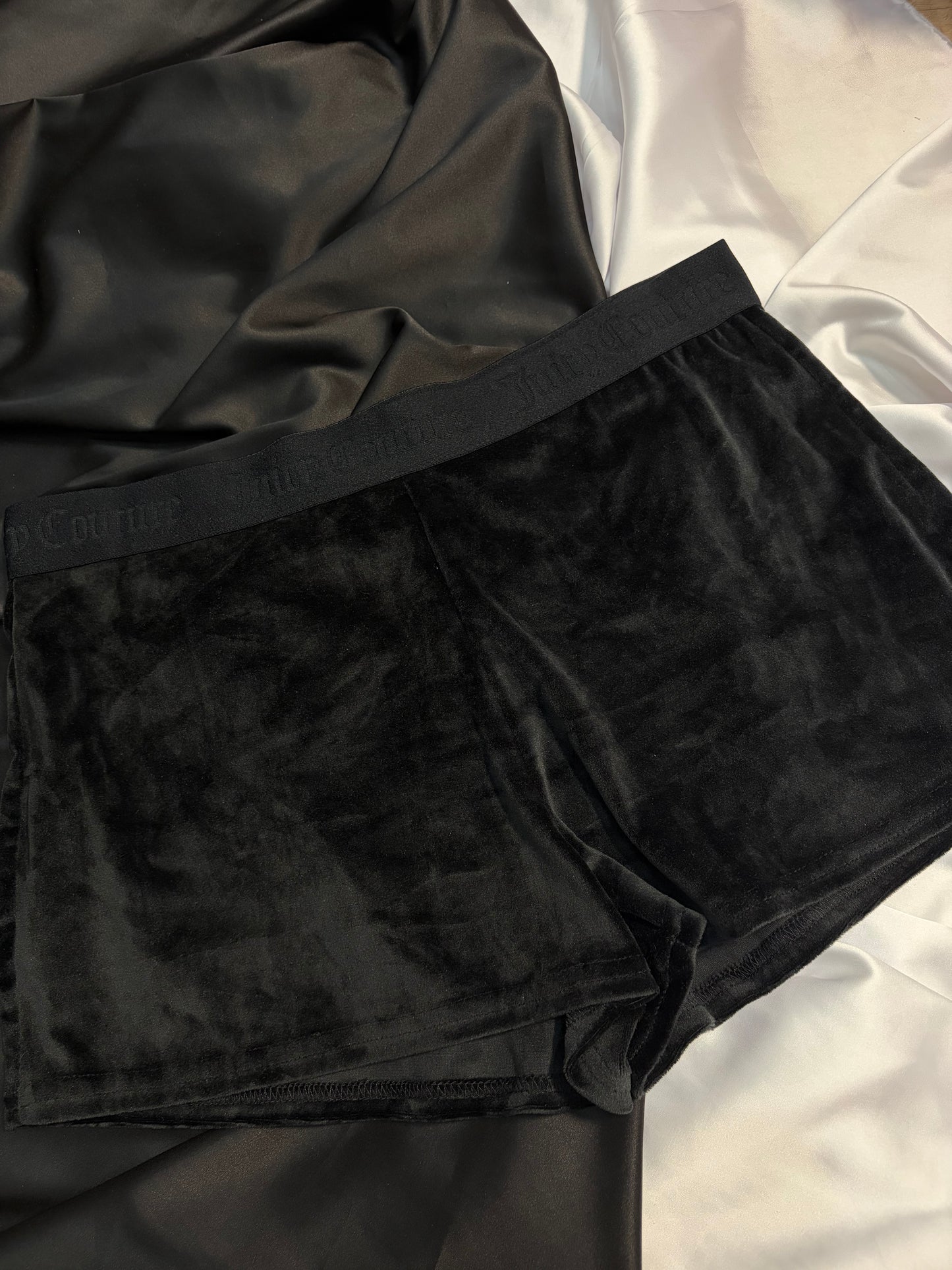 Juicy couture velvet short | L
