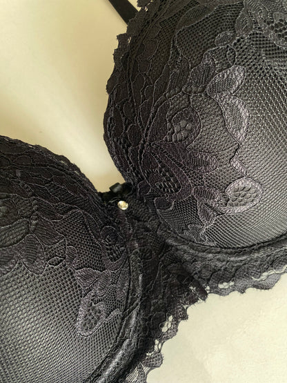 Boohoo | 38/85 D