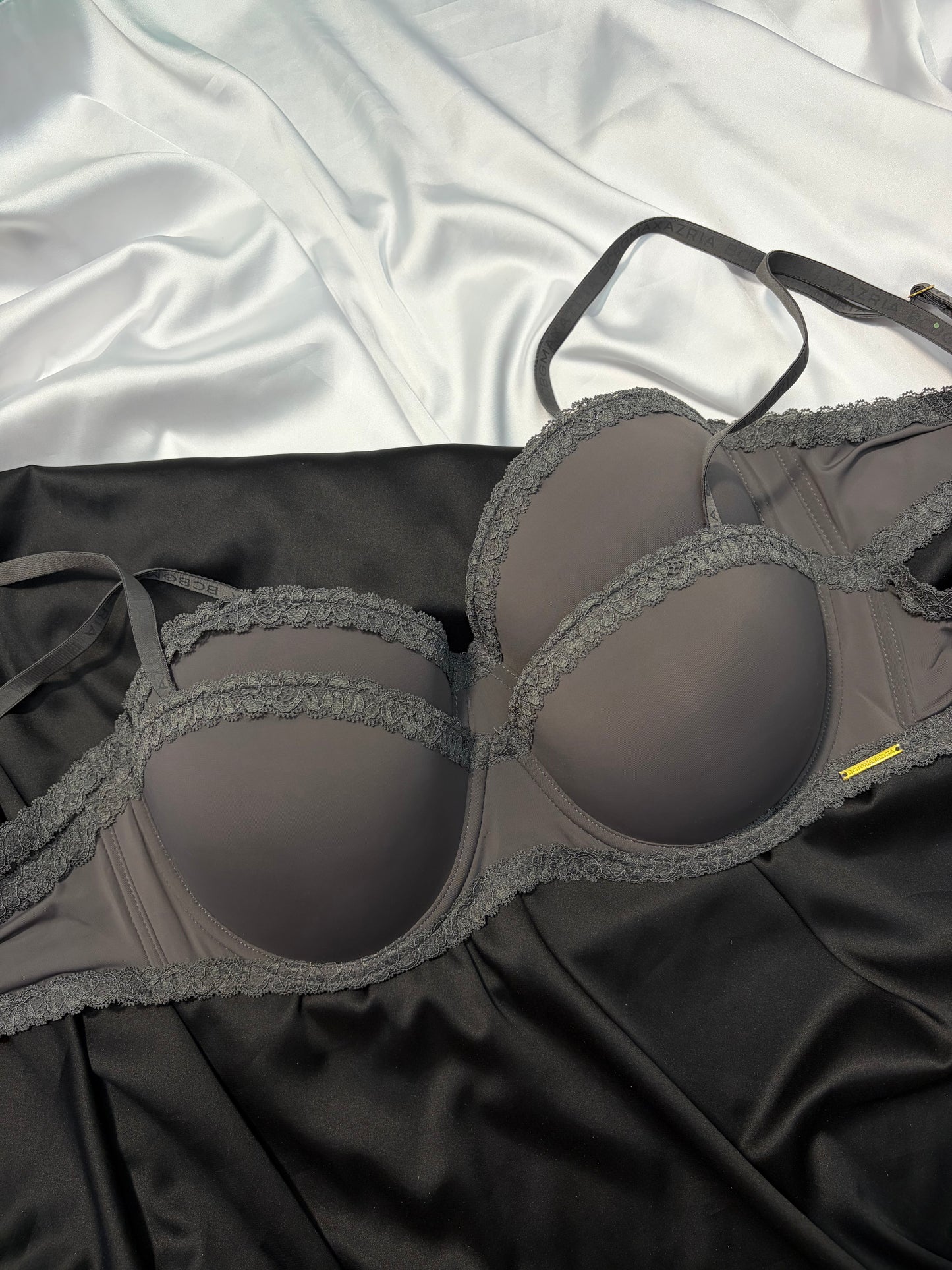 BCBG light push up becomes strapless
