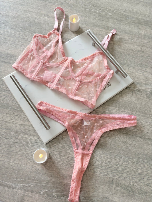 Polka dot light pink lingerie set