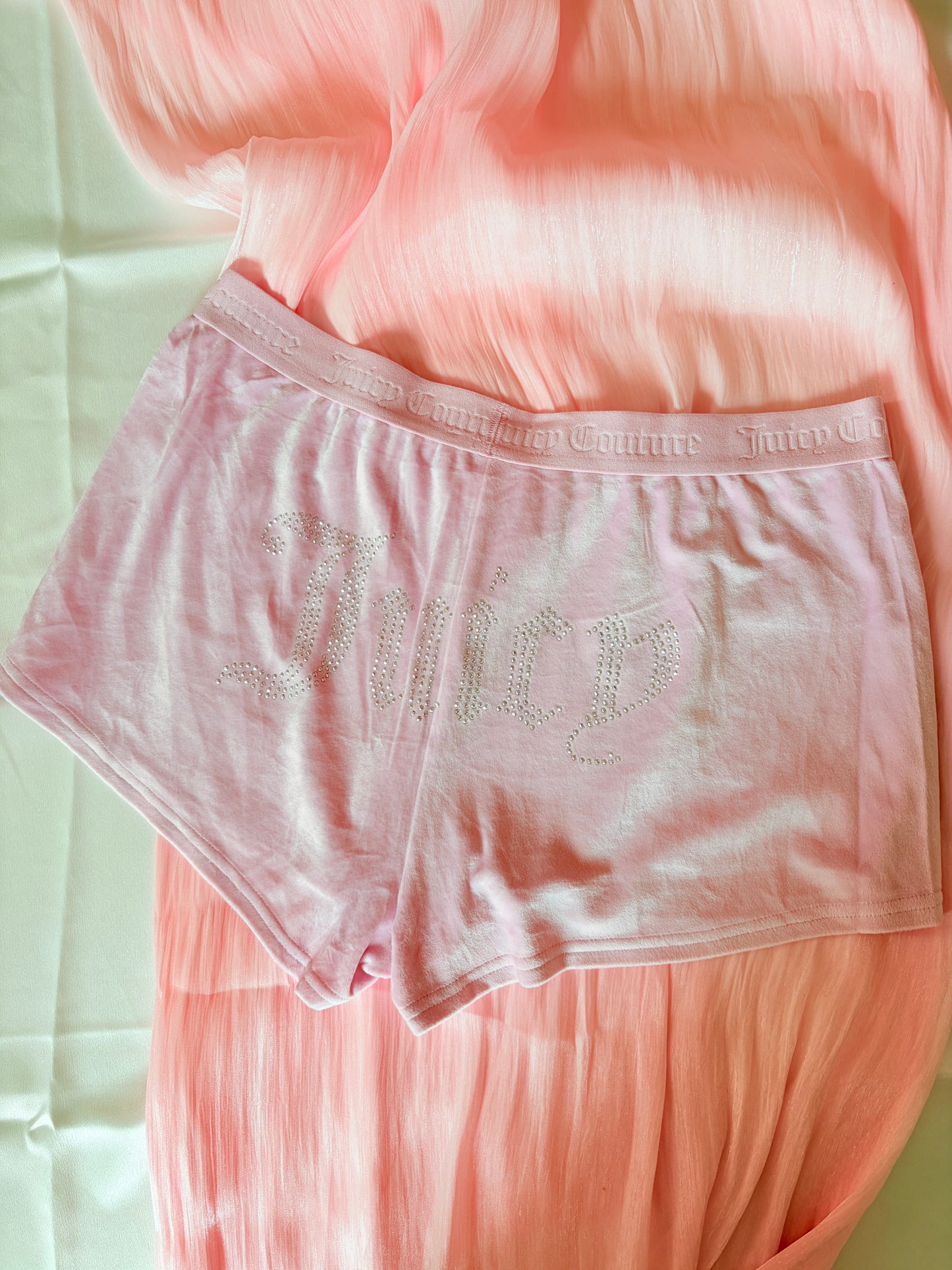 Juicy couture velvet short | M & L