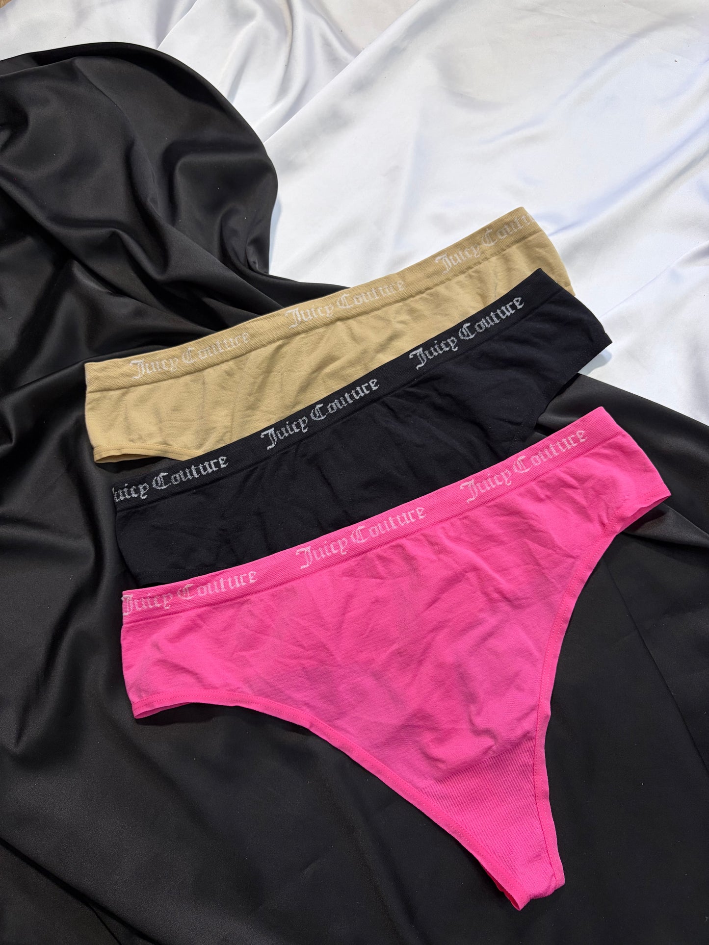 Juicy couture pack of 3 thongs | XL
