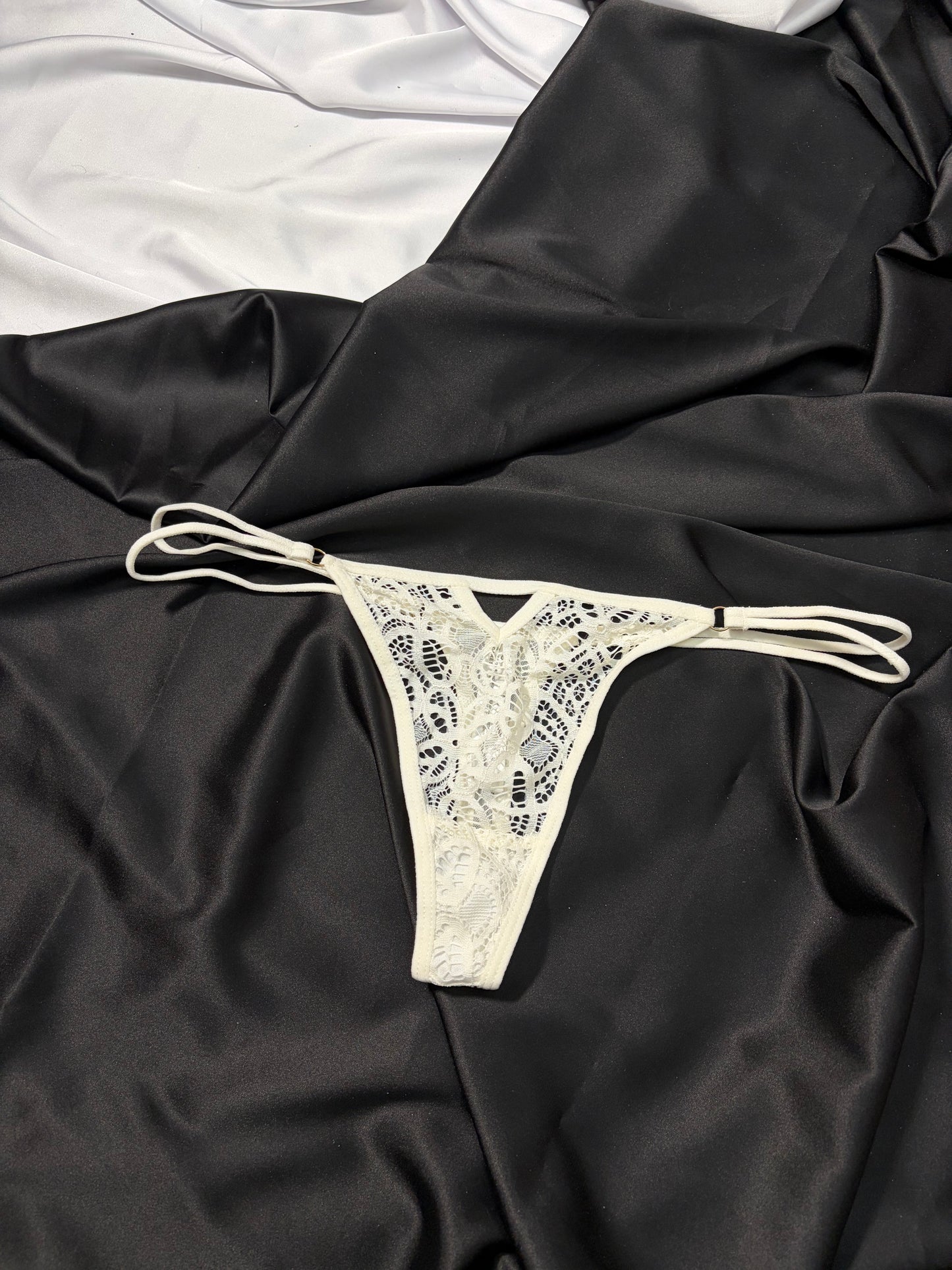 Primark lace thong | S 38/40 eu