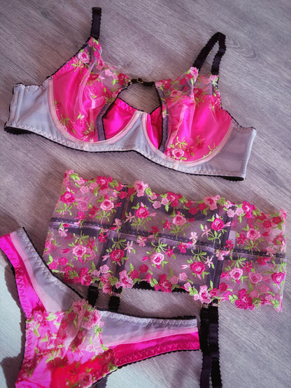 Blooming blush set