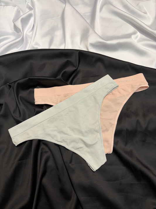 Vince camuto thong set | S