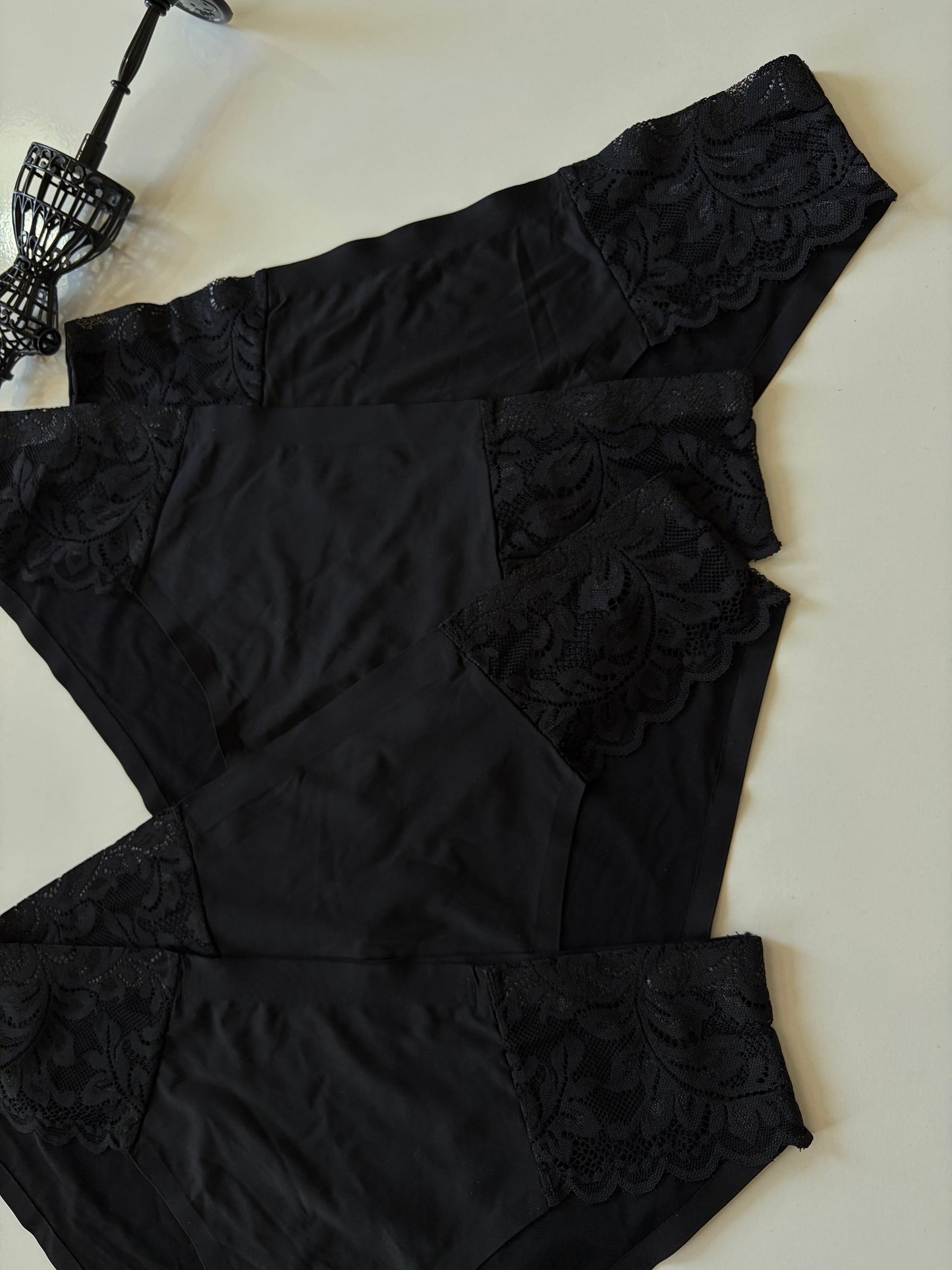 Laura ashley seamless panties | L