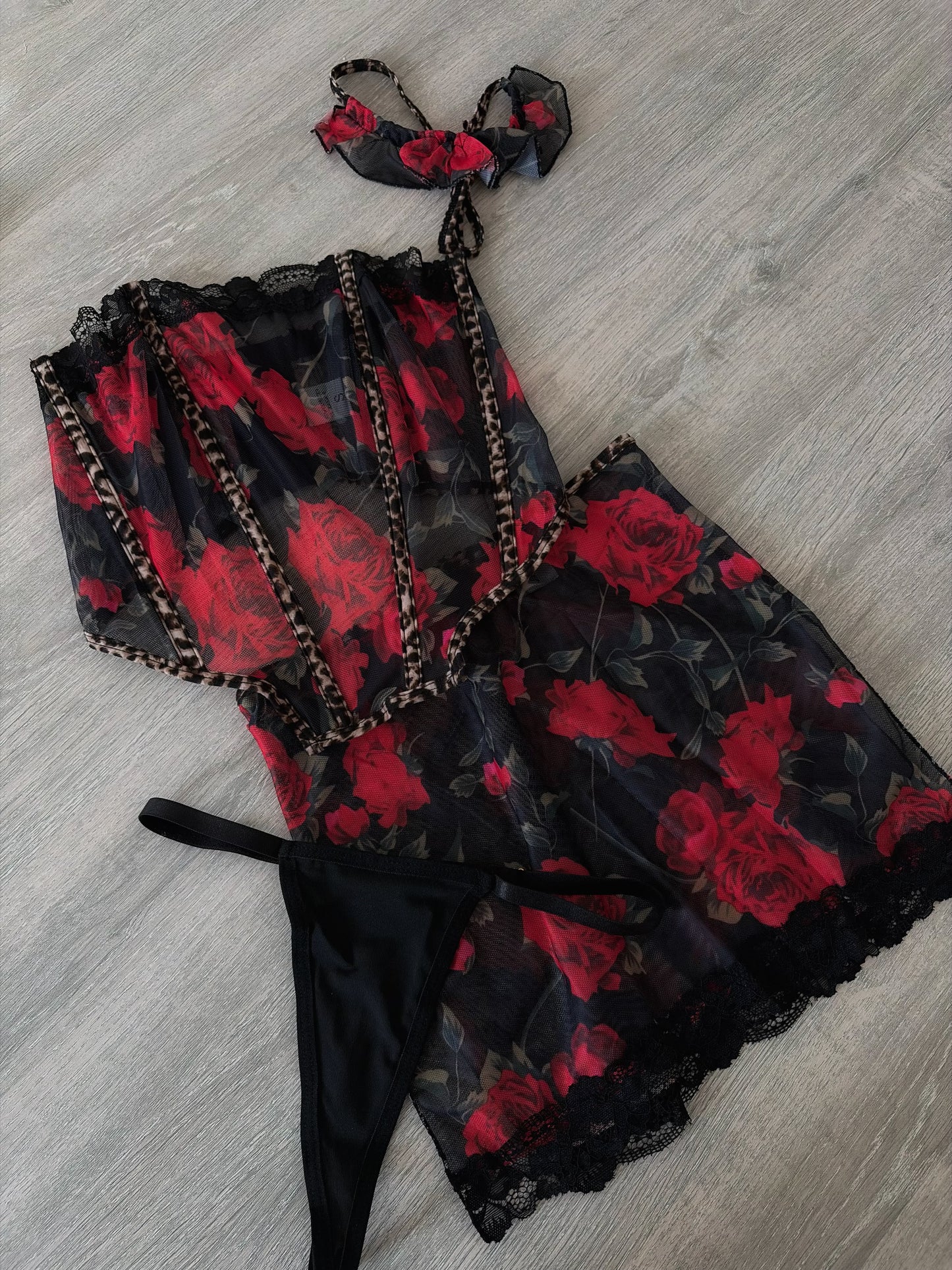 Midnight roses lingerie set