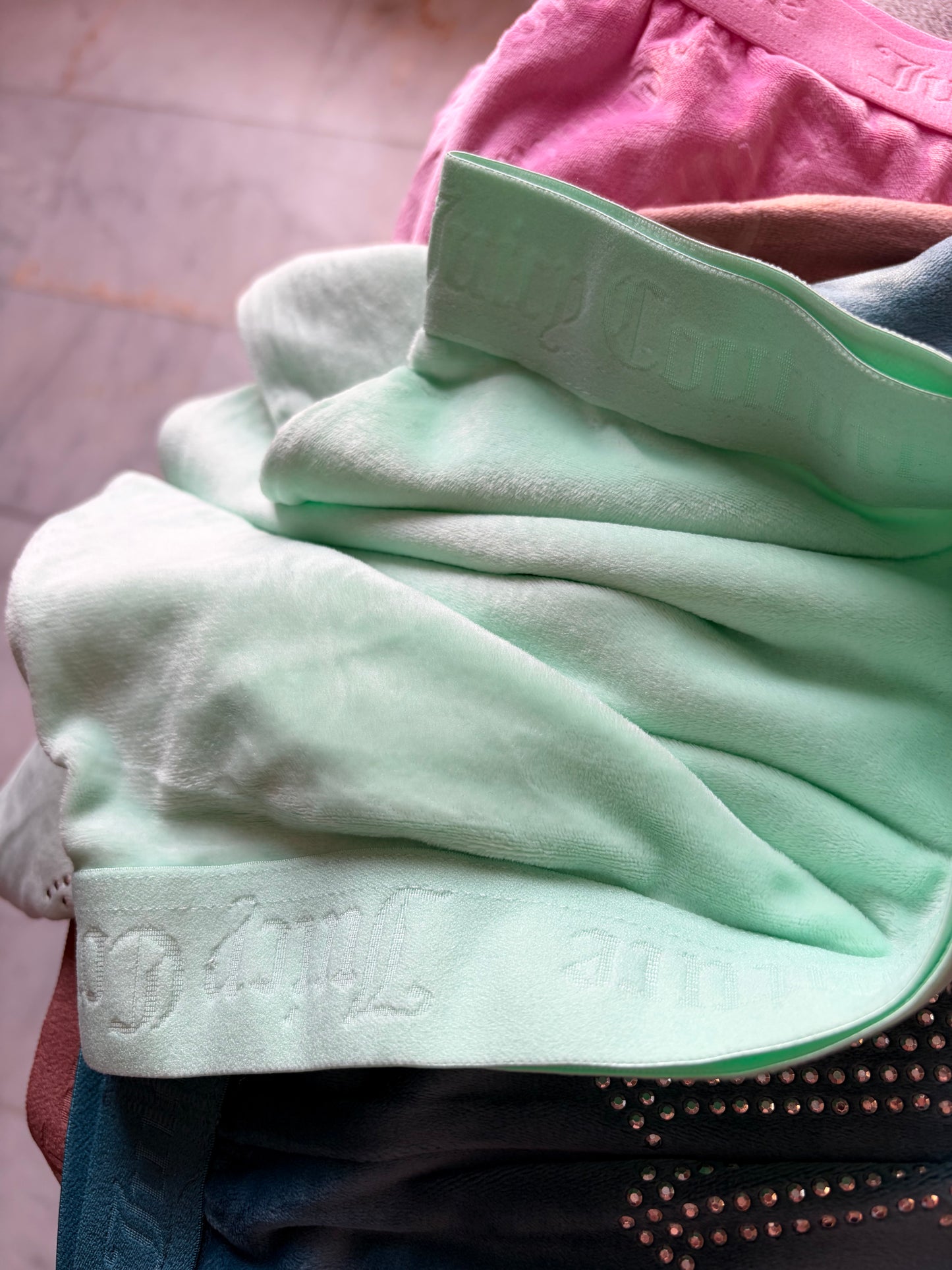 Juicy couture mint green velvet shorts | M & XL