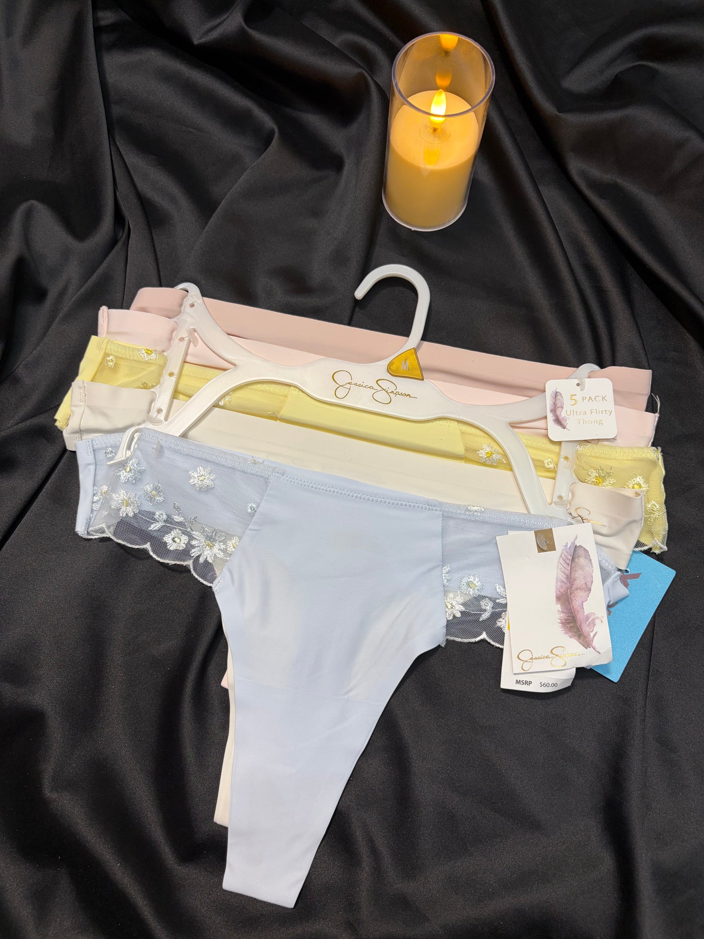 Jessica Simpson pack of laser cut seamless thongs