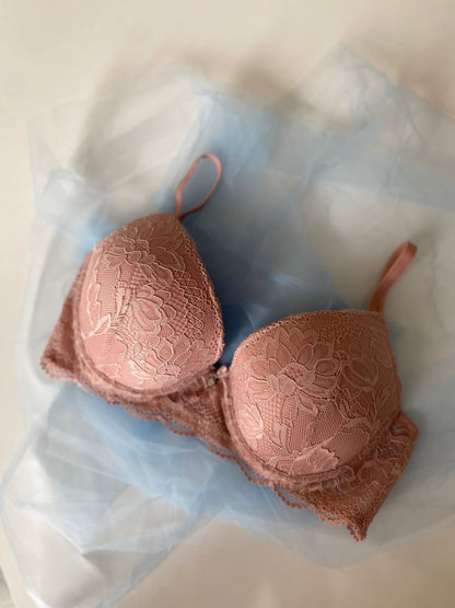 French affair push up | 34/75 C