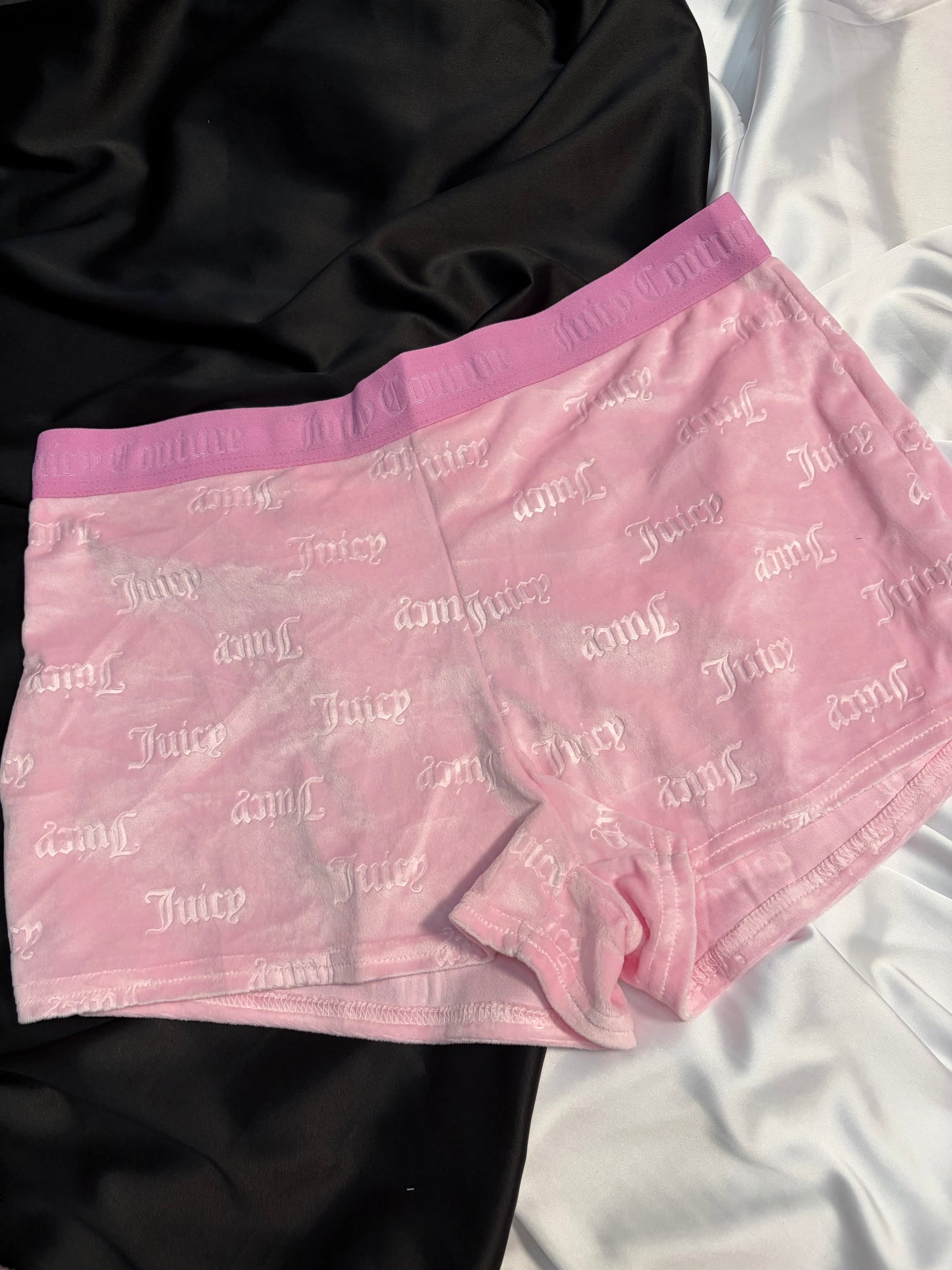 Juicy couture velvet short | L