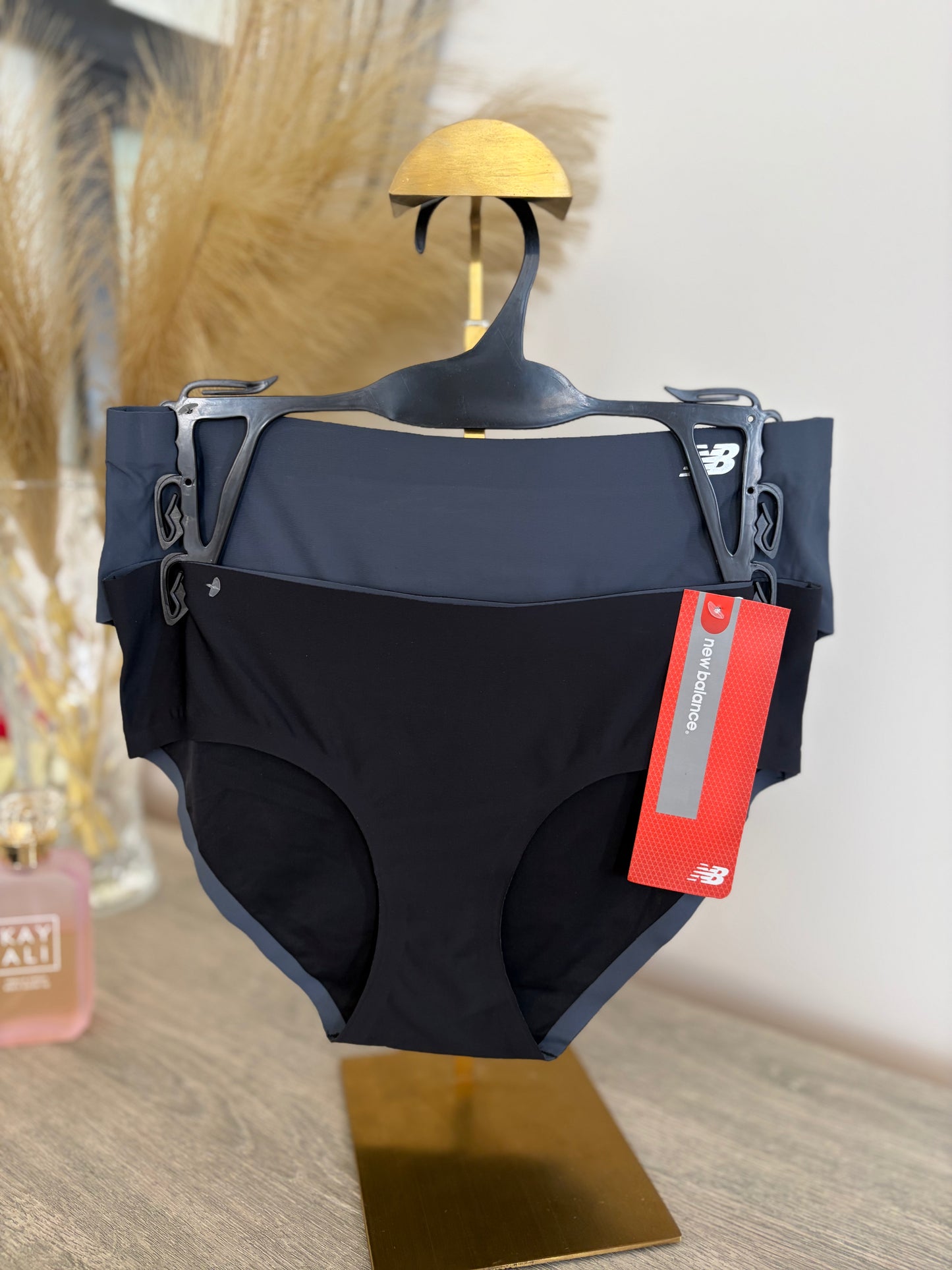 New balance pack of 2 laser cut panties | M