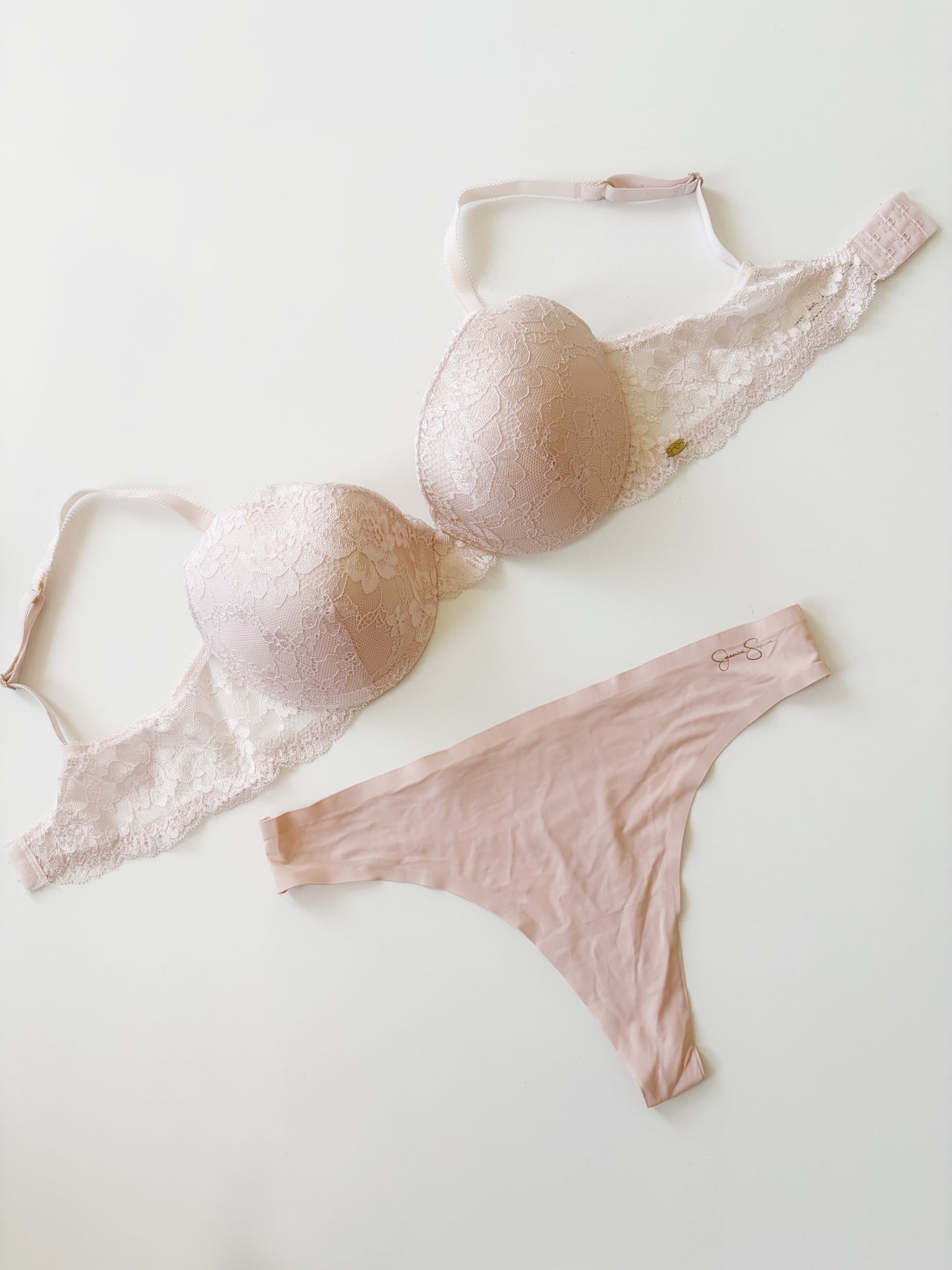 Jessica Simpson set push up bra + laser cut thong