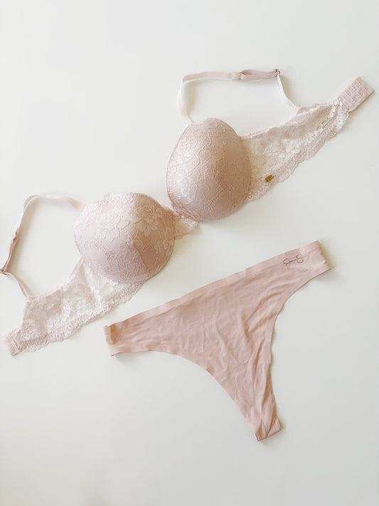 Jessica Simpson set push up bra + laser cut thong
