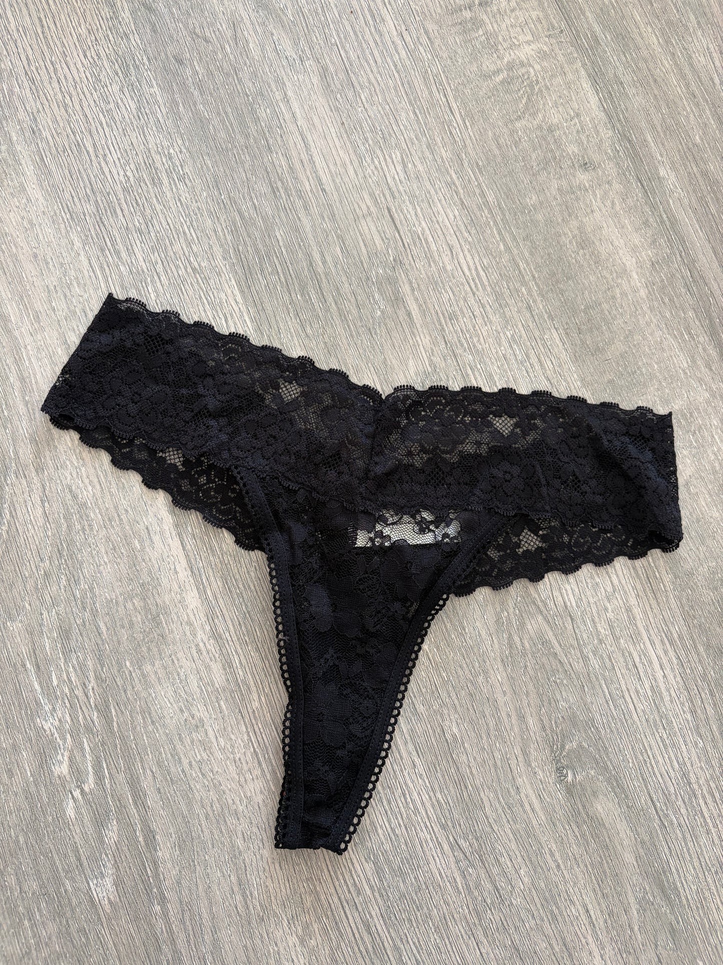 Jessica Simpson lace thong | S