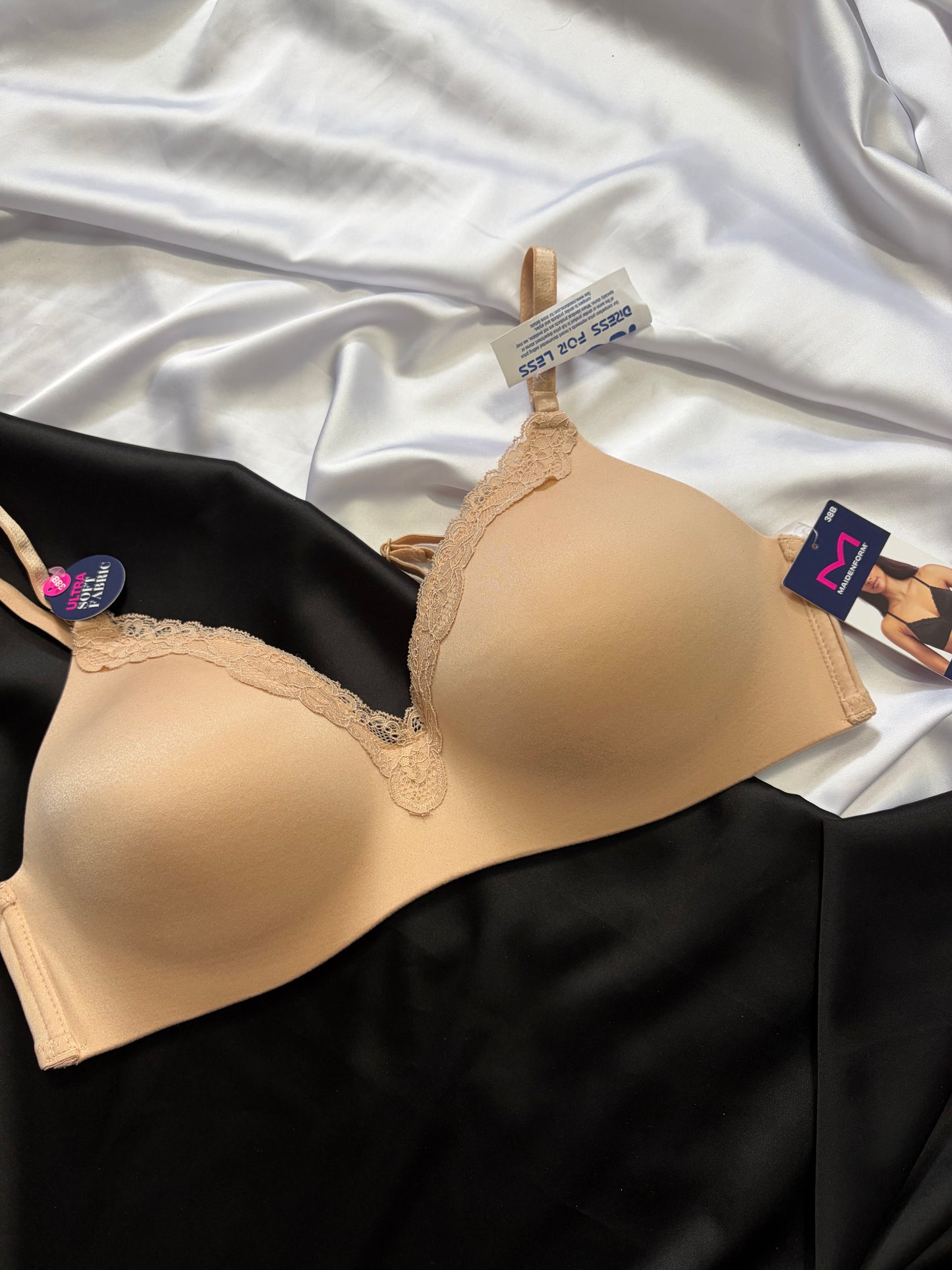 Maidenform wire free molded bra | 38/85 B
