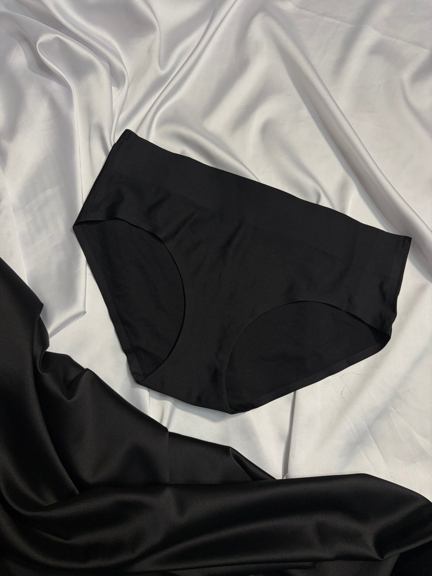 Nautica seamless laser cut basic panty