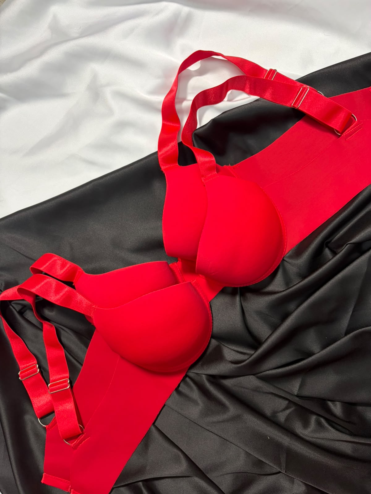 Juicy couture laser cut sexy push up bra | 34/75 B