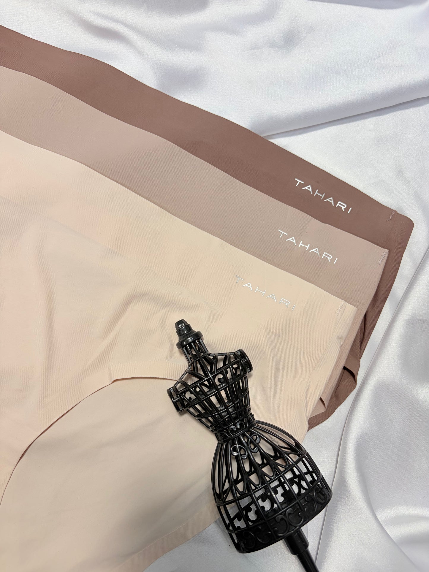 Tahari high waist laser cut