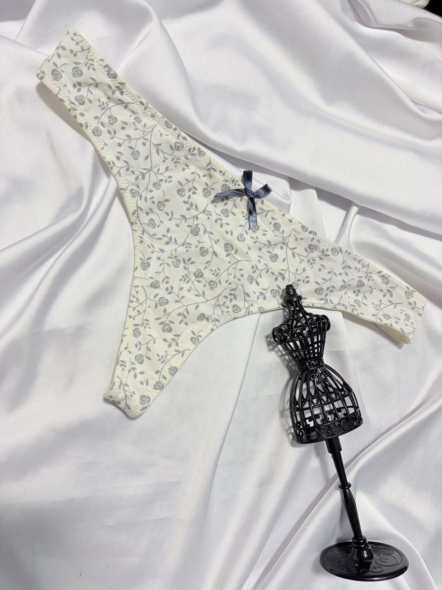 Floral thong | S